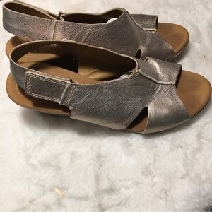 Clark’s Collection Shoes Size 9.5M